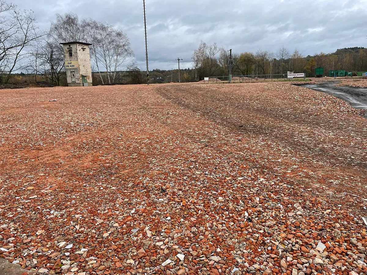 Pronájem komerčního pozemku 500 m²